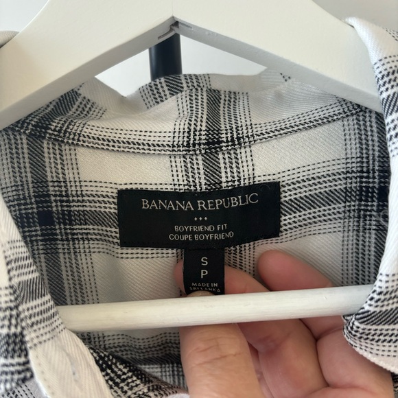 Women’s Banana Republic Boyfriend Fit Flannel Plaid Shirt - Picture 5 of 6